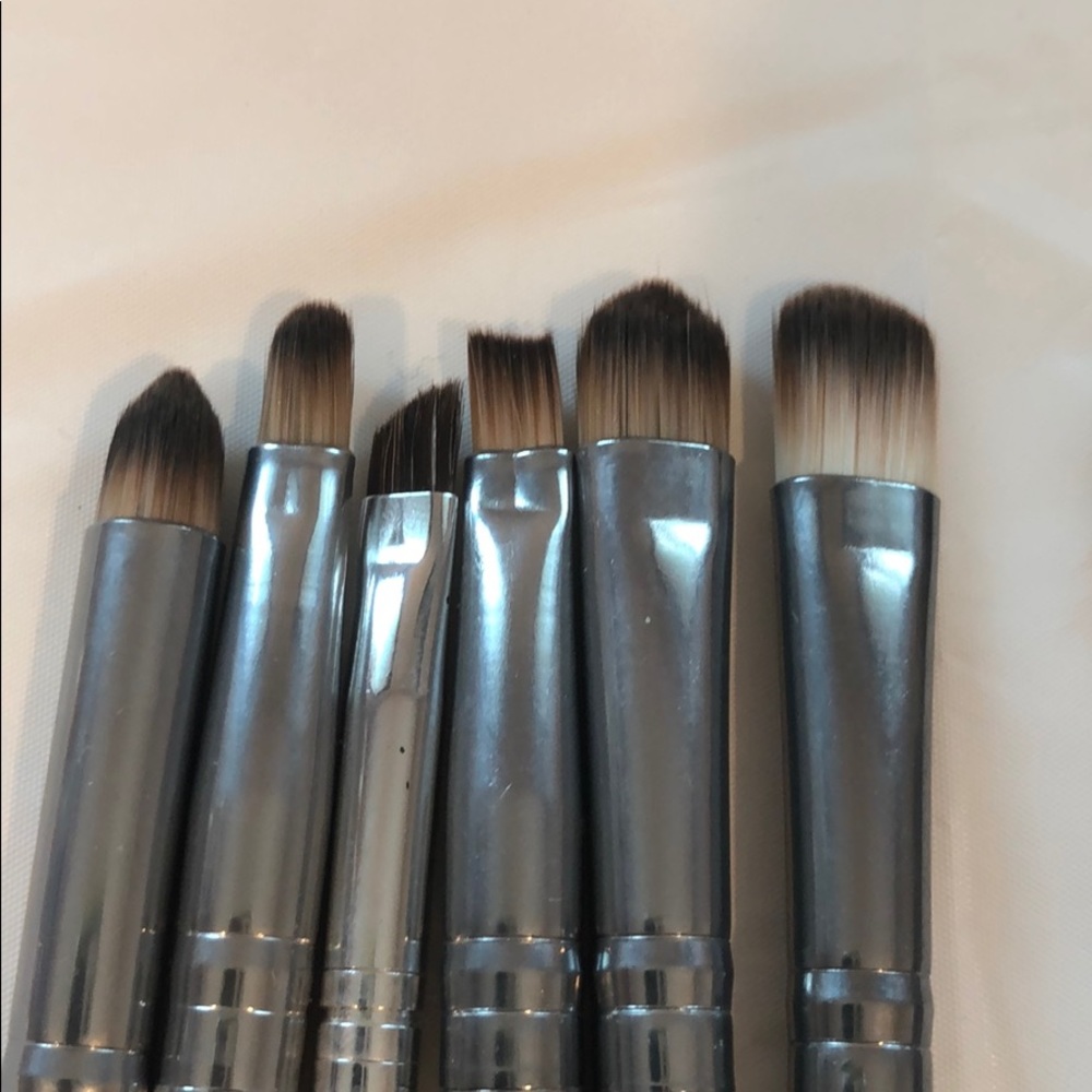 Set of 11 makeup brushes +1 - Picture 3 of 3